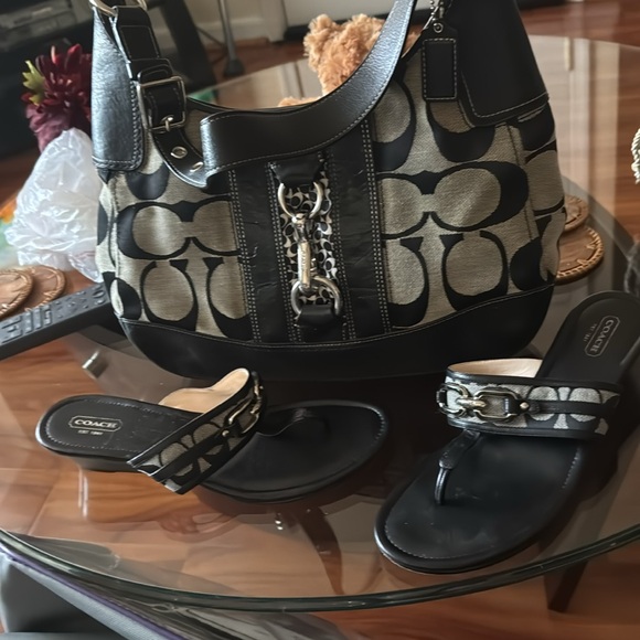 Coach handbag in good condition black and white leather care about 10 years - Picture 11 of 11